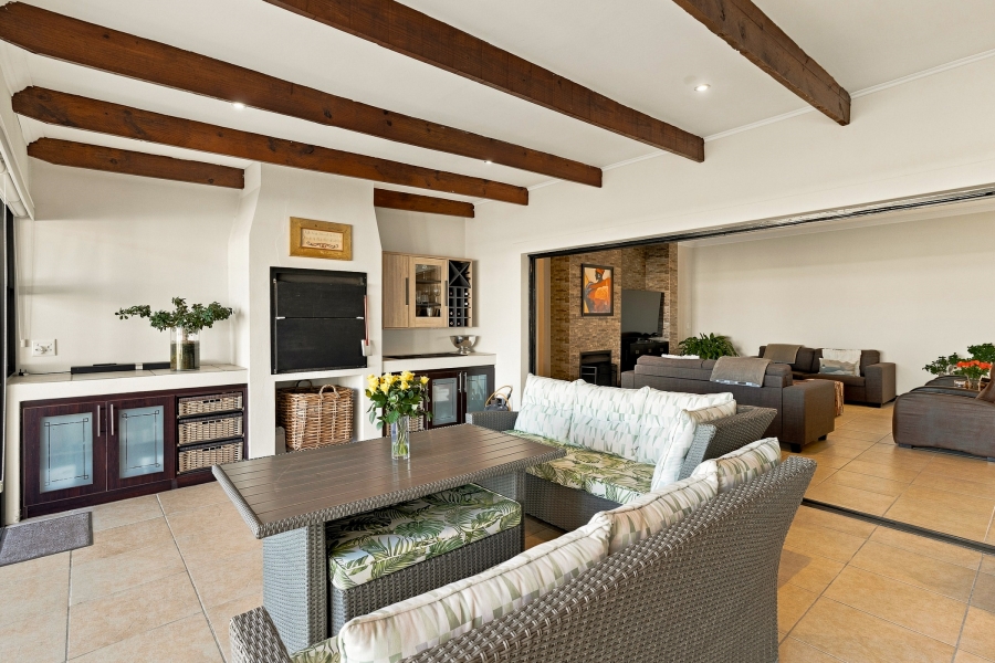 4 Bedroom Property for Sale in Croydon Vineyard Estate Western Cape